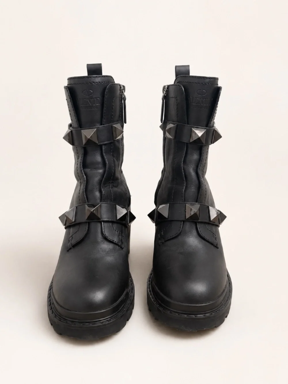 Valentino Garavani Rockstud Boots US 8